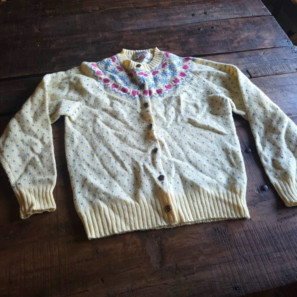 Vintage Skyr Sportswear Shetland Wool Cardigan Fair Isle Snowflake Cream Sweater